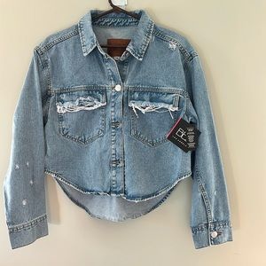 NWT Distressed Cropped Denim Jacket Size Medium